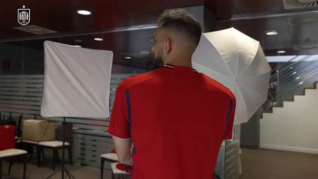 Borja Iglesias and Nico Williams wear the Spain jersey for the first time